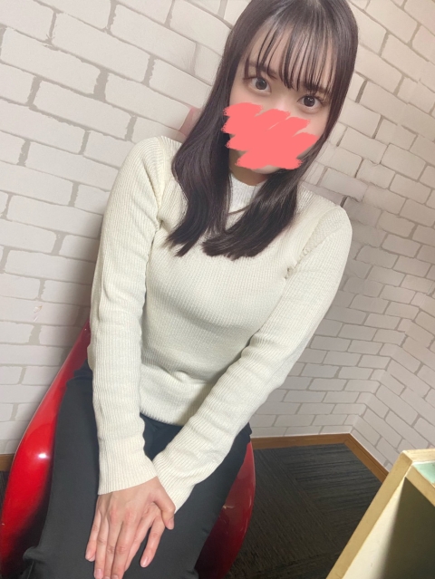 ヒトミ
